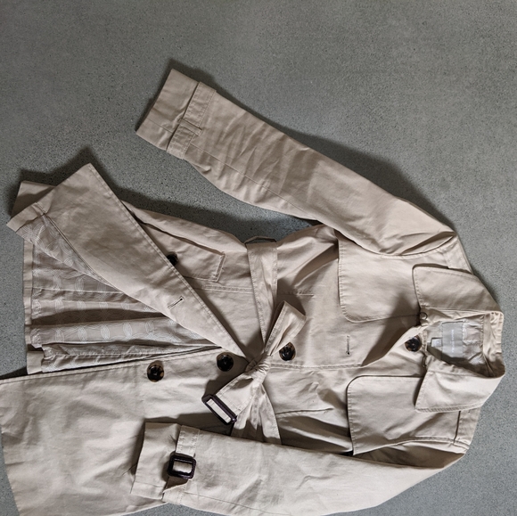 Banana Republic Trench Coat - Picture 9 of 11